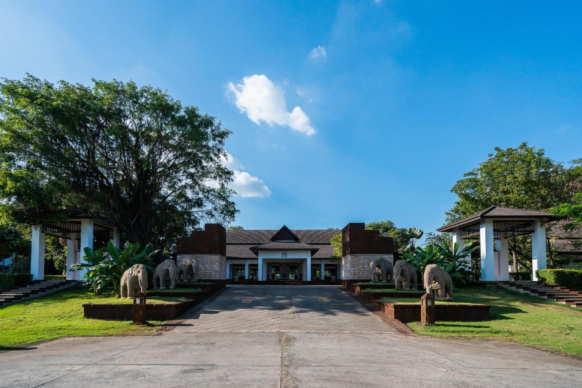 Tawa Ravadee Resort Prachinburi, A Member Of Worldhotels Distinctive Si Maha Phot Exterior foto